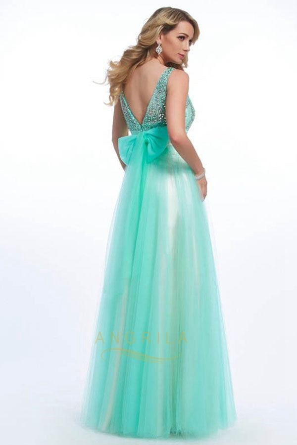 A-line/Princess Bateau Long Beading Prom Dresses