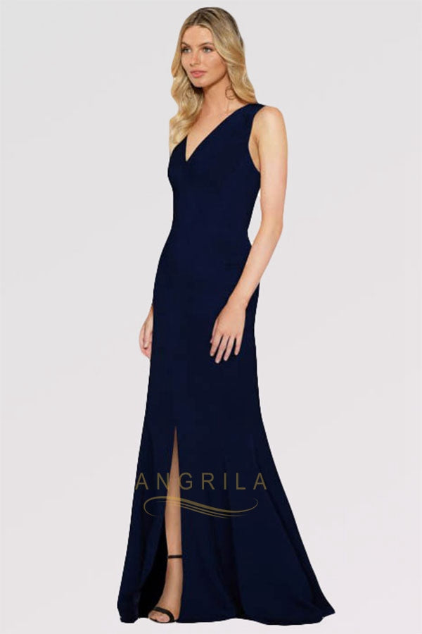 Sheath/Column V-neck Sweep Train Formal Dress