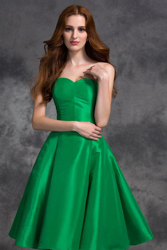 A-line/Princess Sweetheart Knee-length Satin Cocktail Dresses