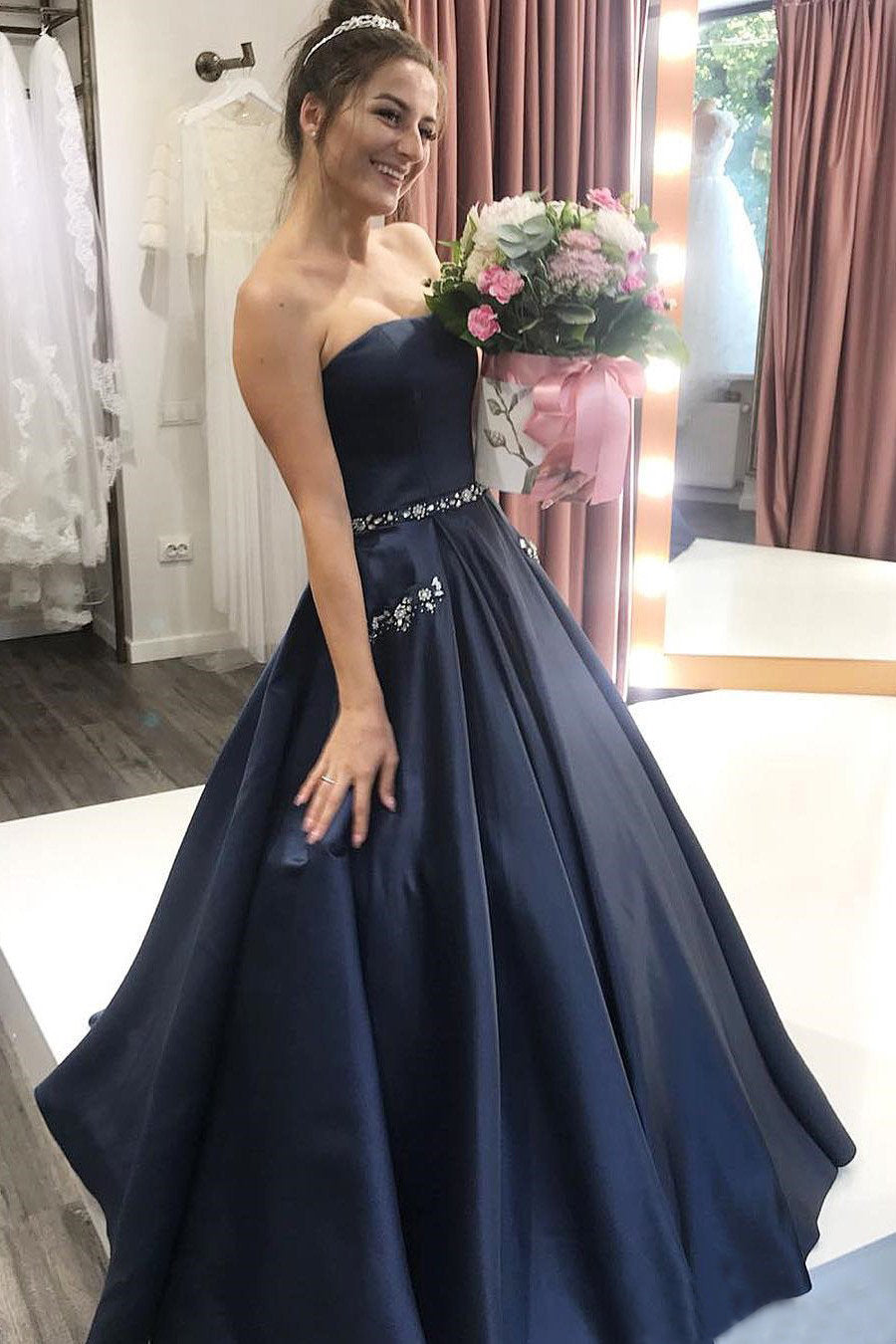 Sweetheart Floor-Length Satin Sleeveless Prom Dresses