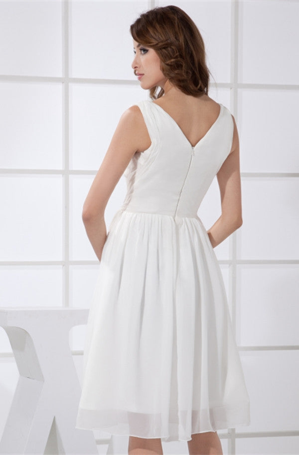 Incomparable A-line/Princess Sleeveless Pleated Knee-length Chiffon Bridesmaid Dresses