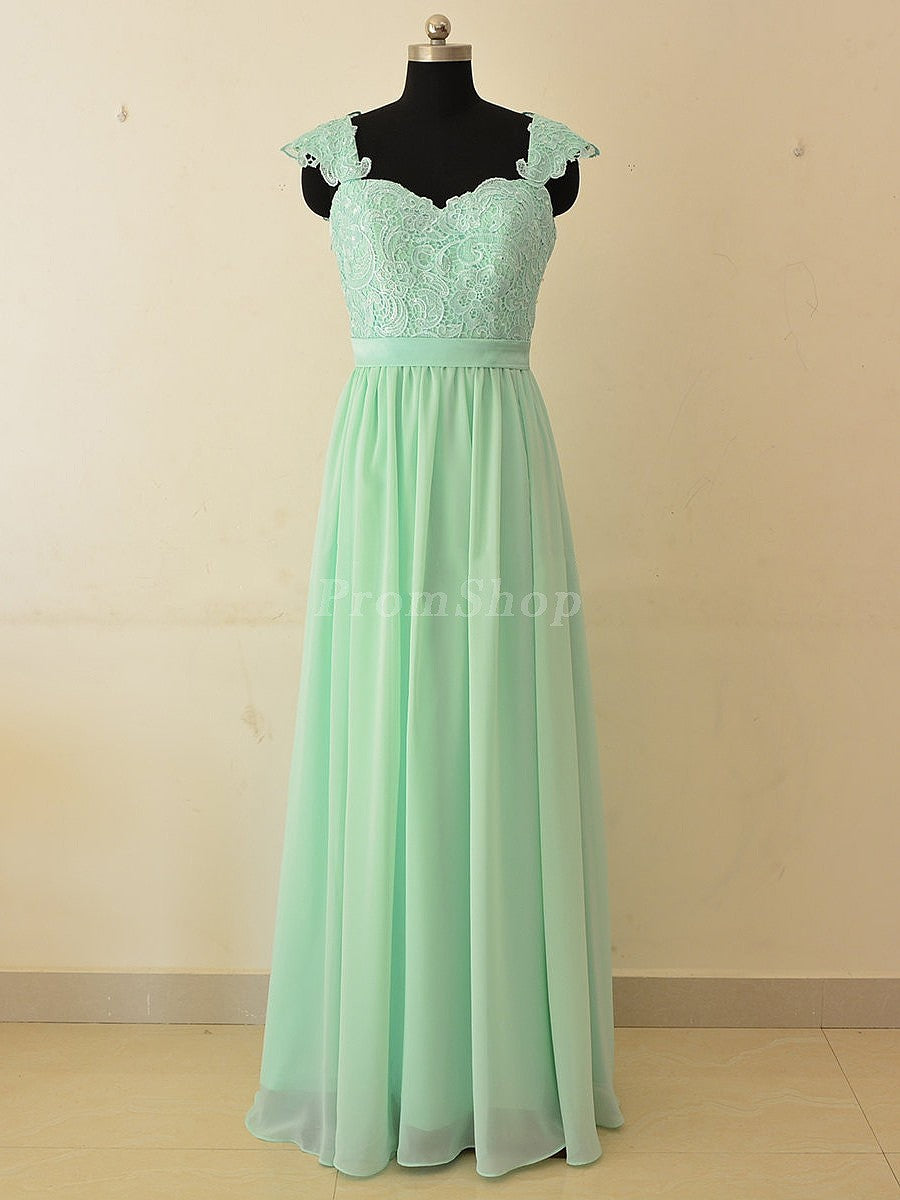 A-Line Scoop Neck Floor-Length Prom Dresses With Lace